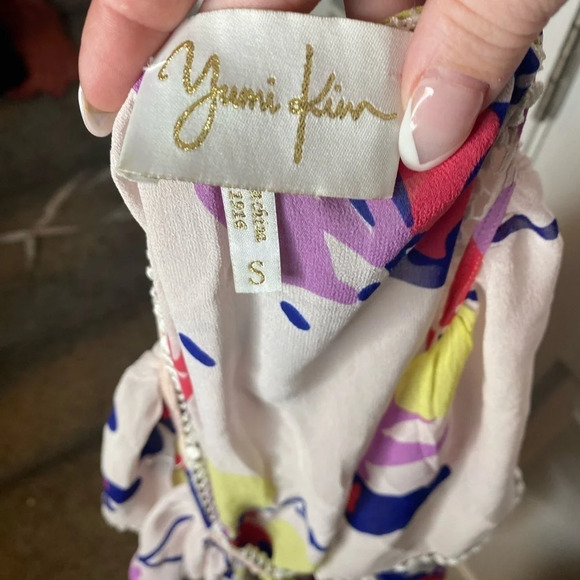 YUMI KIM 100% Silk Floral Flutter Sleeve Top Size Small - Picture 7 of 9